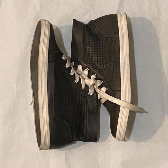 Calvin Klein Jeans “Martina” 8.5 Gray/White Hi-Tops Open Pattern - Picture 10 of 11